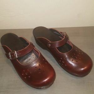 Dansko Mary Jane Clogs 39